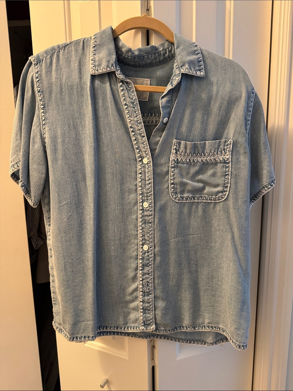 Rails Lea Light Wash Cloud Top Denim Button-Up Shirt with White Stiching